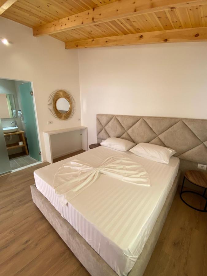 Hotel Andrea Sarandë Exterior foto